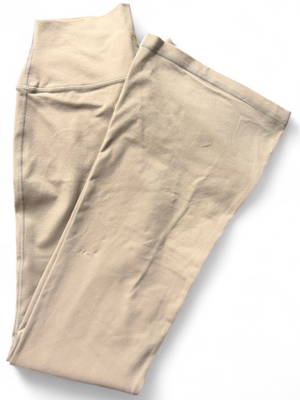 Aritzia (Golden)